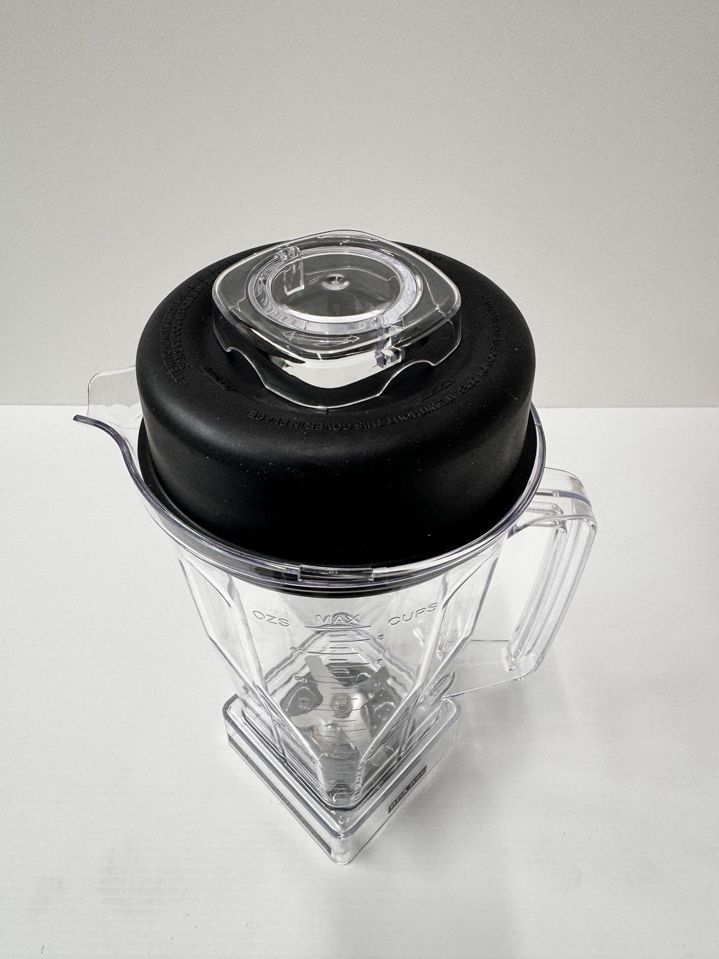 JTC OmniBlend 2.0 Litre Jug with Tamper Rod and Rubber Lid for 767, 800, 890 and 900 Series.