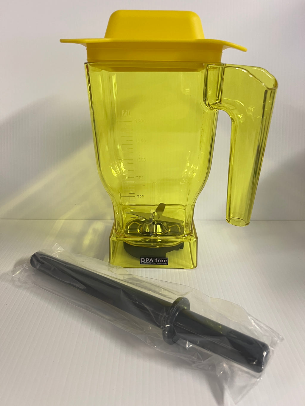 Yellow B Jug 1.5L with 6 Blade and Tamper Rod