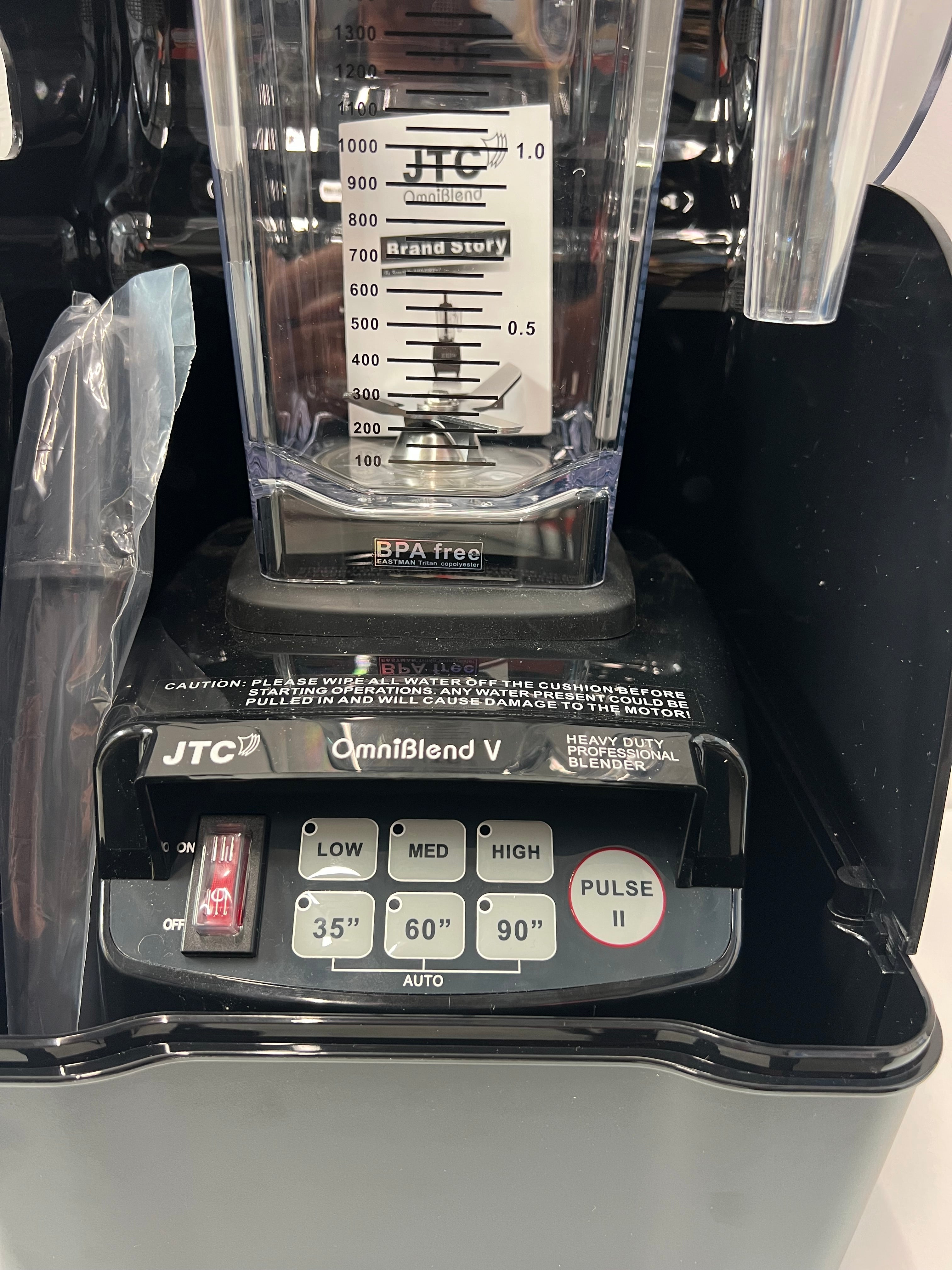JTC OmniBlend TM 800AQ with 1.5L D Jug Set & OmniShield I Sound Shield 7 Year Warranty